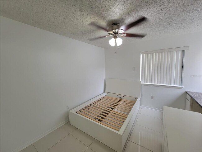 Photo - 2601 SW Archer Rd Unit 302