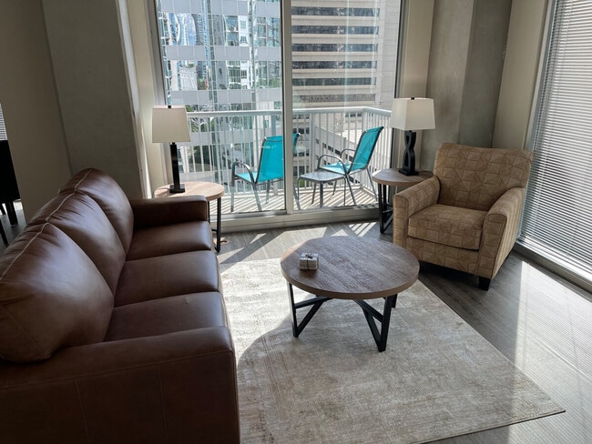 Photo - 415 S Mint St Unidad ID1344180P