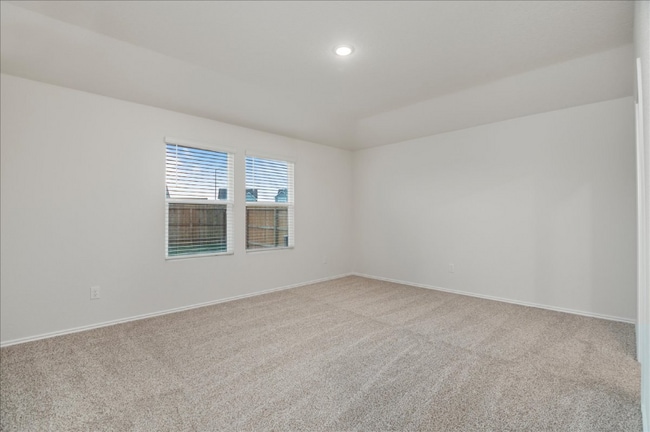 Photo - 379 Wayne Way