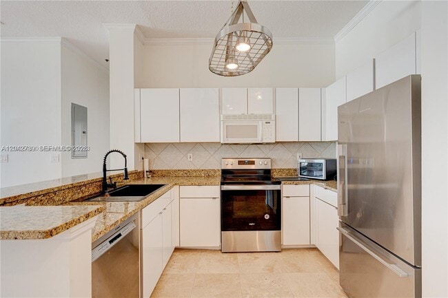 Photo - 2665 SW 37th Ave Unit 101