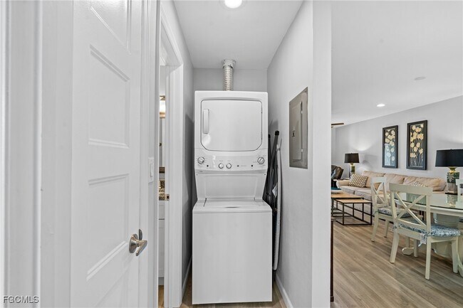 Building Photo - 4790 S Cleveland Ave Unit 2105 Rental