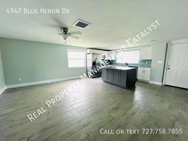 Photo - 4947 Blue Heron Dr