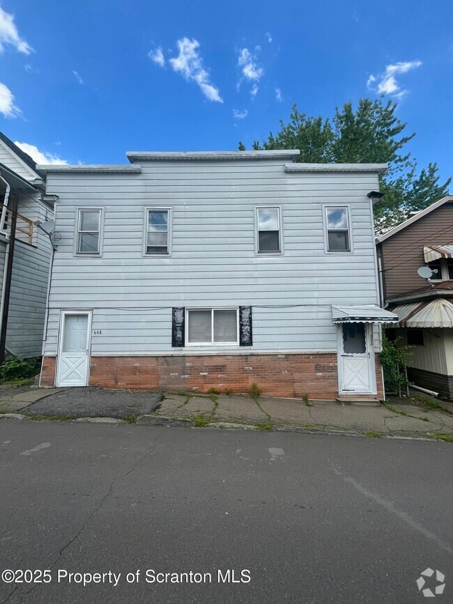 Building Photo - 228 Union St Rental