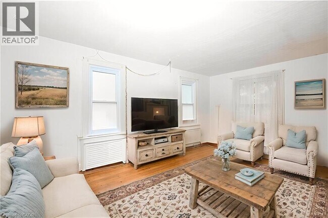 Photo - 33 Merigold St