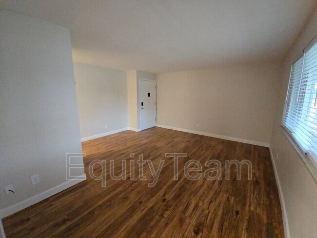 Photo - 204 N 10th St Unidad Apt B