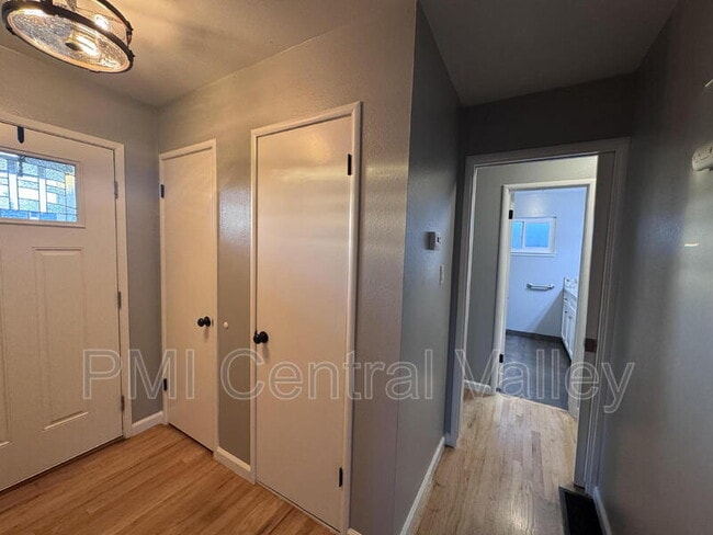 Photo - 1314 Carolyn Ave