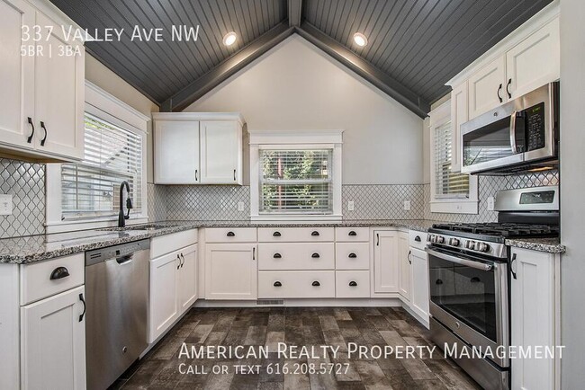 Photo - 337 Valley Ave NW