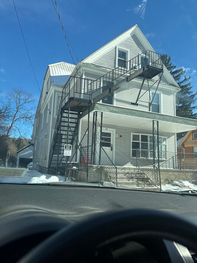 86 Elm St Unit 3