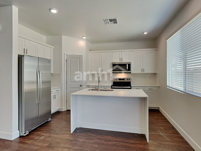 Photo - 17134 W Lawrence Ln