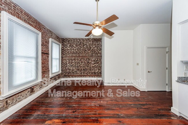 Photo - 290 King St