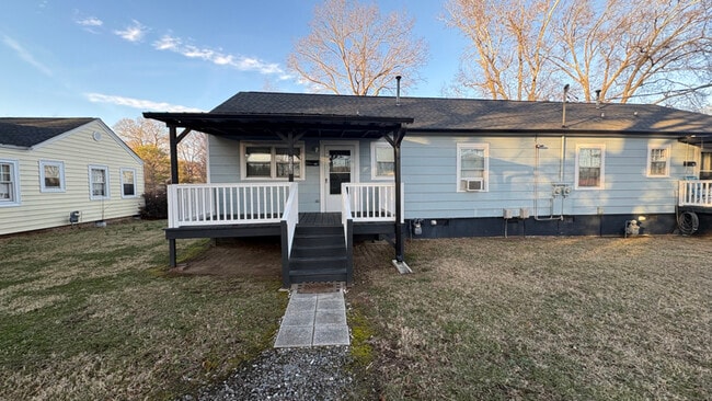 Photo - 203 W Washington Ave Unit B