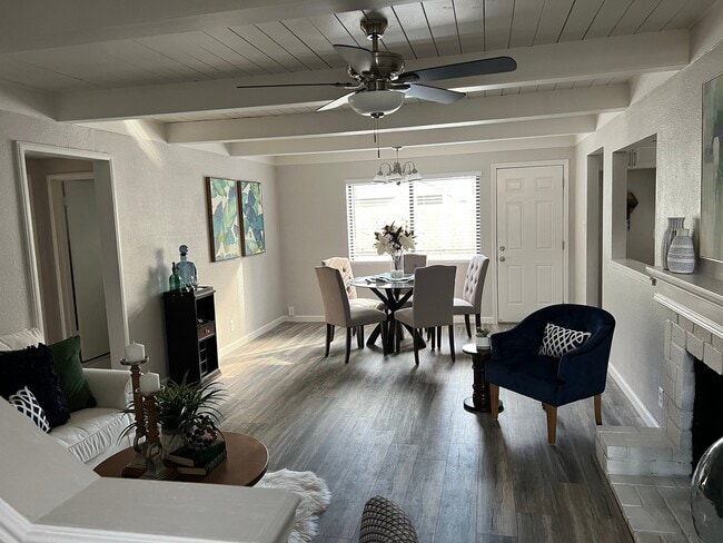 Photo - 1012 Douglas Rd