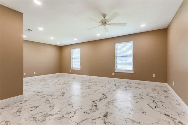 Photo - 418 E Spring Valley Rd