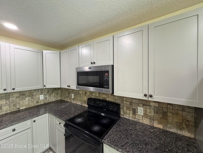 Photo - 2914 Stetson St