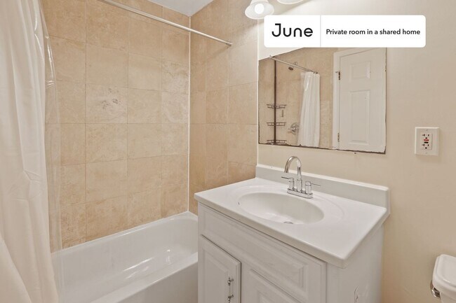 Photo - Room in Shared 2 bed/2 bath home Unidad A