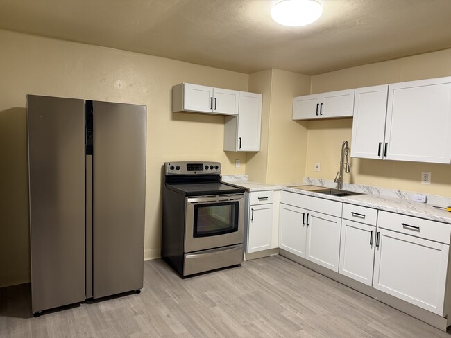 Photo - 903 Cliff St