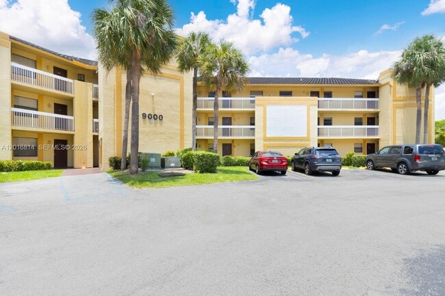 Building Photo - 9022 NW 28th Dr Unit 2-201