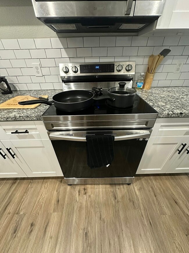 Photo - 10317 Lake Rd