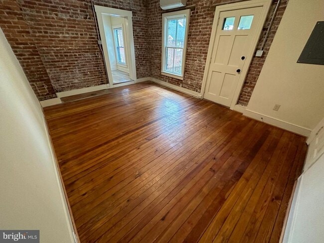 Photo - 130 E German St