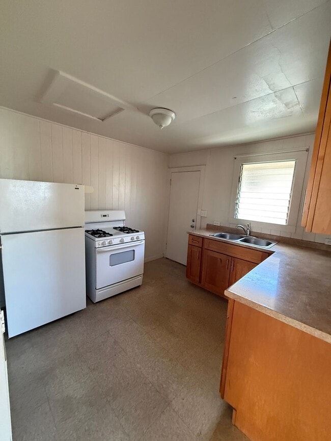 Photo - 735 Unit A
