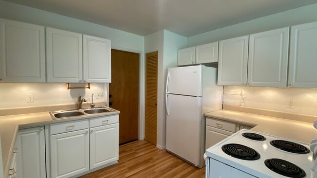 Photo - Charming 2-Bedroom 2-Bath plus Bonus Room Home for Rent in Waimea