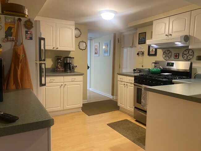 Cocina - 1624 W Rascher Ave Unidad Ground Floor Apartment