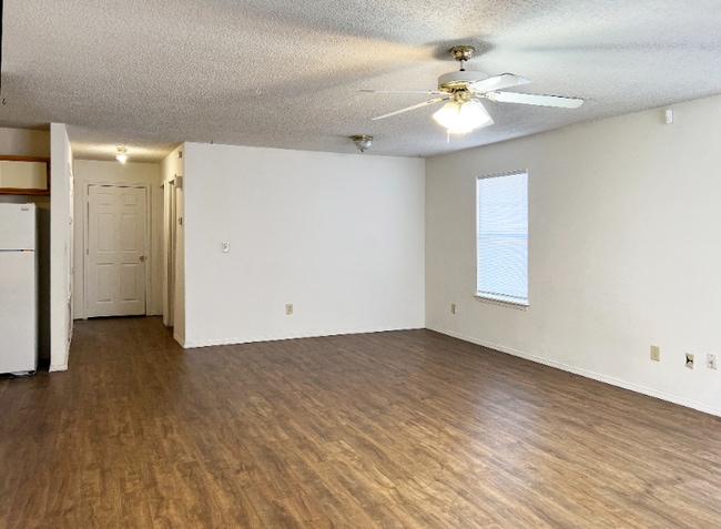 Photo - 5900 Samantha St Unit B