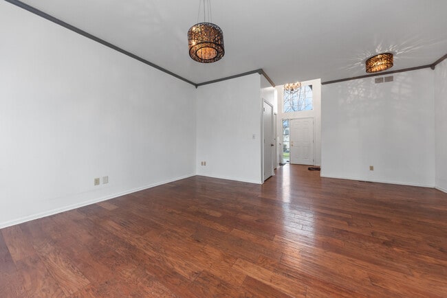 Photo - 38391 Churchill Ln