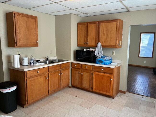 2 bed 1 bath near UWEC area!