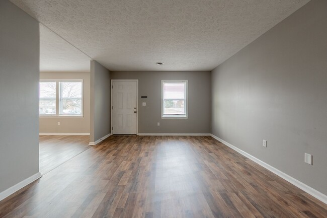 Gorgeous 3 bedroom unit! - Gorgeous 3 bedroom unit! Townhome