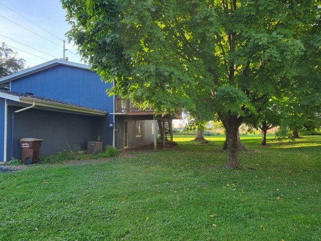 Photo - 2117 Fern Ln