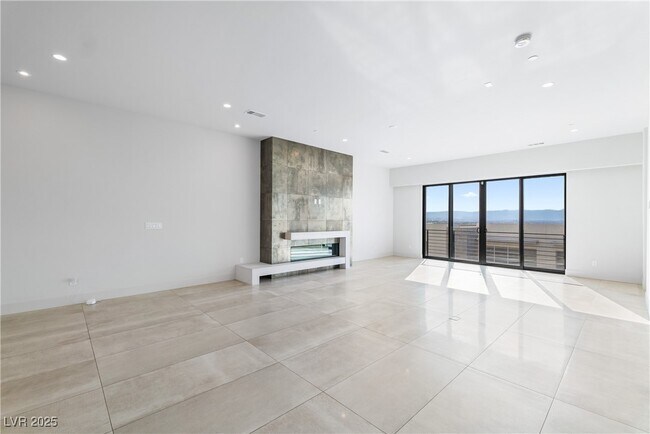 Building Photo - 386 Tranquil Peak Ct