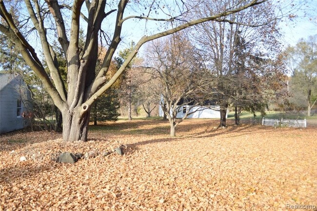 Photo - 8344 Ellis Rd