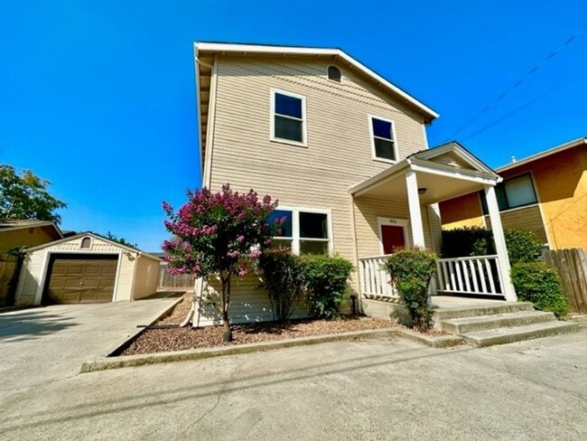 **Pre-Leasing for Summer 2025** Newly upda... - **Pre-Leasing for Summer 2025** Newly upda...