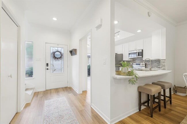 Photo - 2201 Lakeway Blvd Unit 10