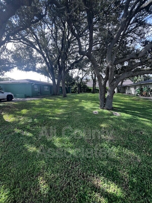 Photo - 2273 Norman Dr Unit D