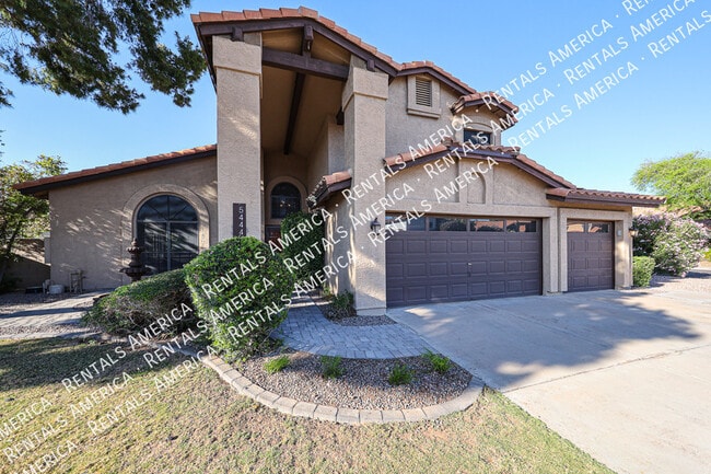 Photo - 5444 E Grovers Ave