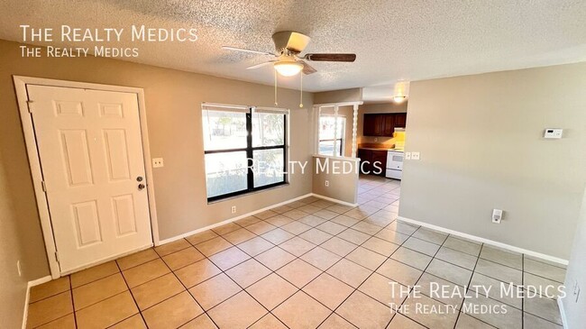 Photo - 5520 Charleston St