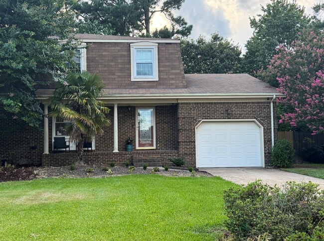 Photo - 723 Sir Walter Cir House