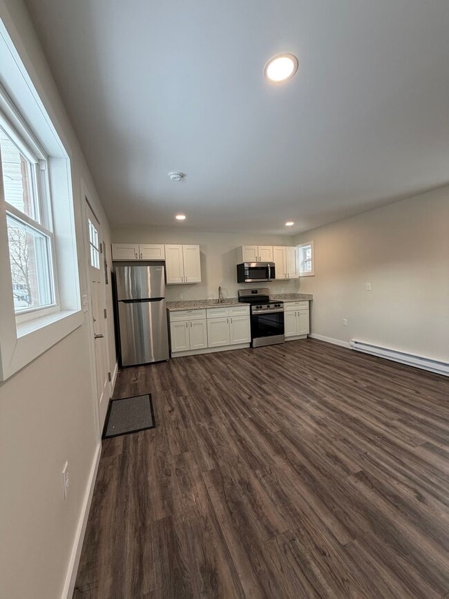 Photo - Beautifully remodeled and completed 1 Bedroom apartment. Unidad 14311 Rt. 9W - 10