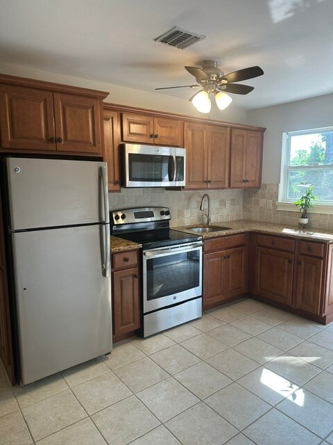 Photo - 17 Gary Pl Unit apt 1