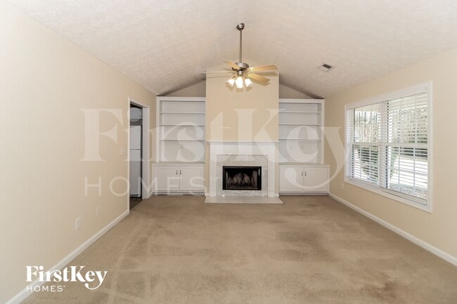 262 Longford Ct