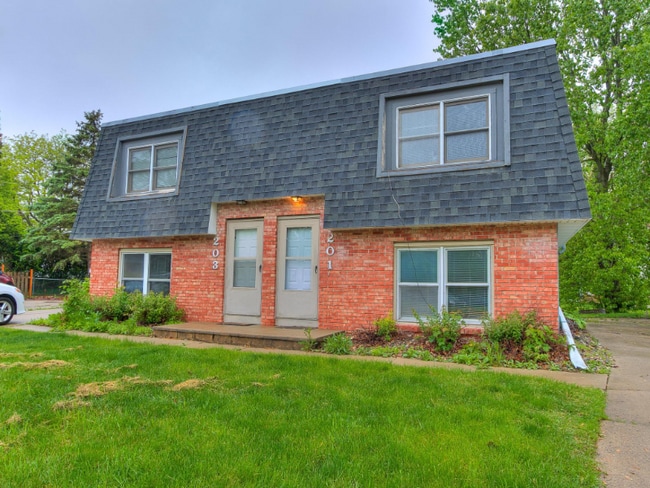 Photo - 201 Wellons Dr