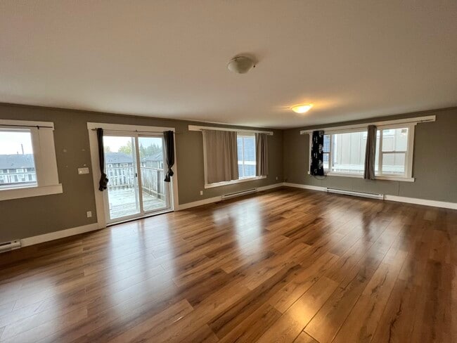 Photo - 614 Lambert Ave Unit Upper