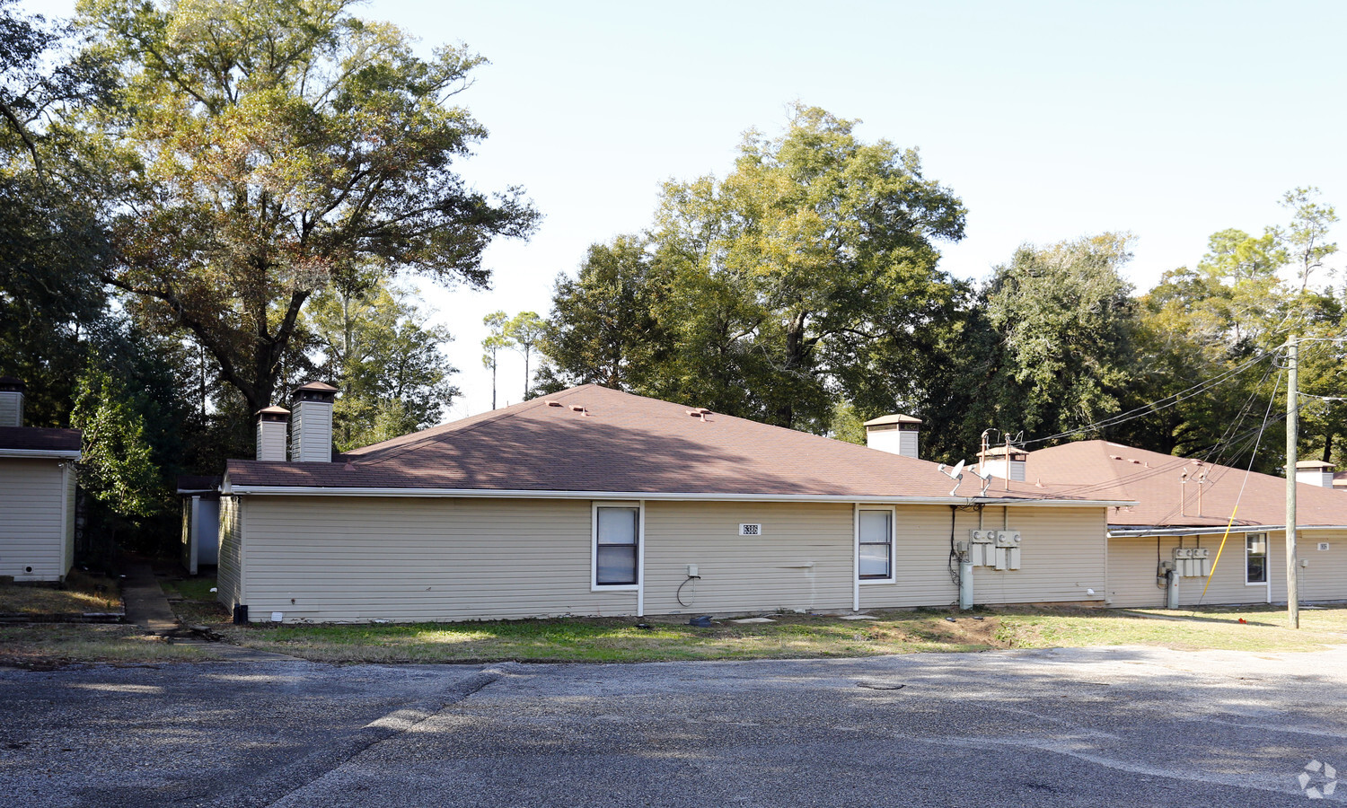 Photo - Benjamin Oaks Apartment