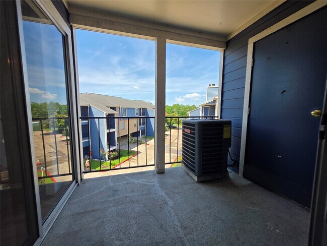 Building Photo - 18519 Egret Bay Blvd Unit 1714