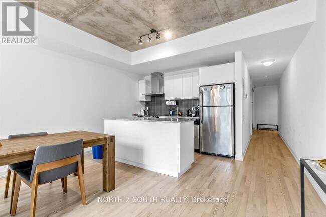 Photo - 95 Bathurst St Unité 225