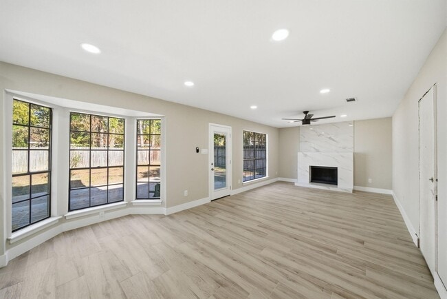 Photo - 22 Cricket Hollow Pl