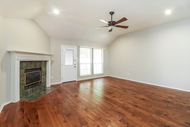 Photo - 7824 Blossom Dr