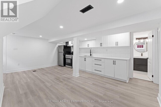 Photo - 3 Dallyn Cres